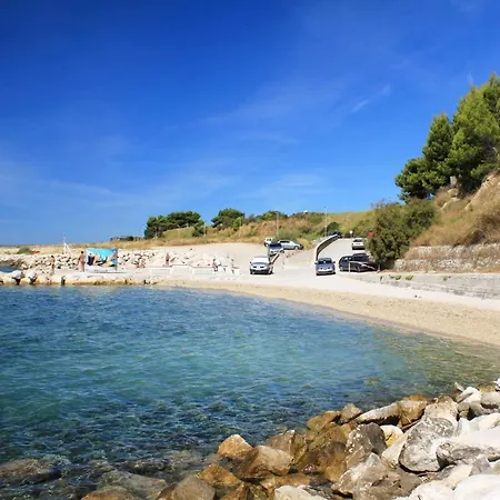 Appartement With A Parking Space - 8681