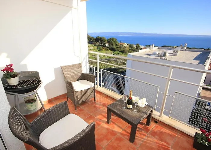 With A Parking Space - 8681